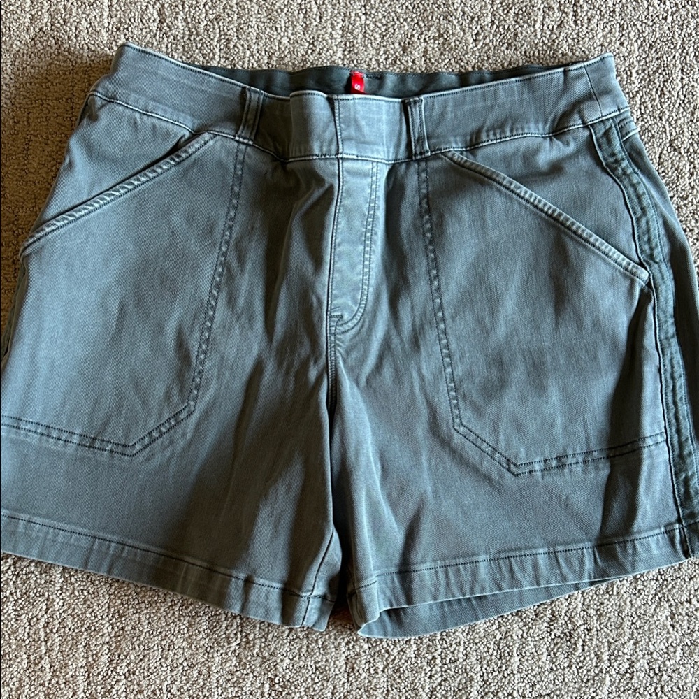SPANX Women's Cargo Shorts in Teal
